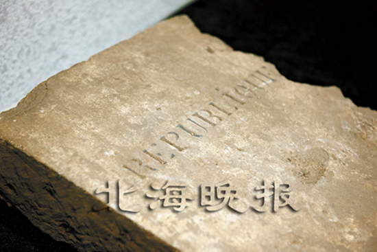 �������V������������