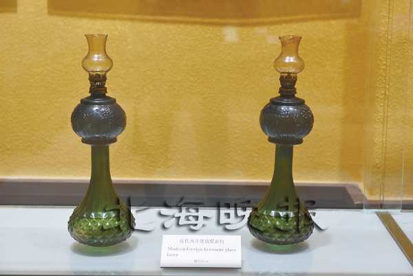 �������V������������