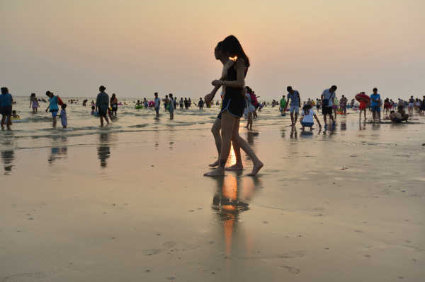 �����������y�����V������������